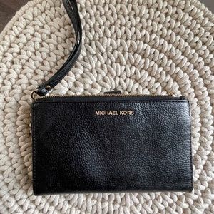 Michael KORS Adele Leather Smartphone Wallet